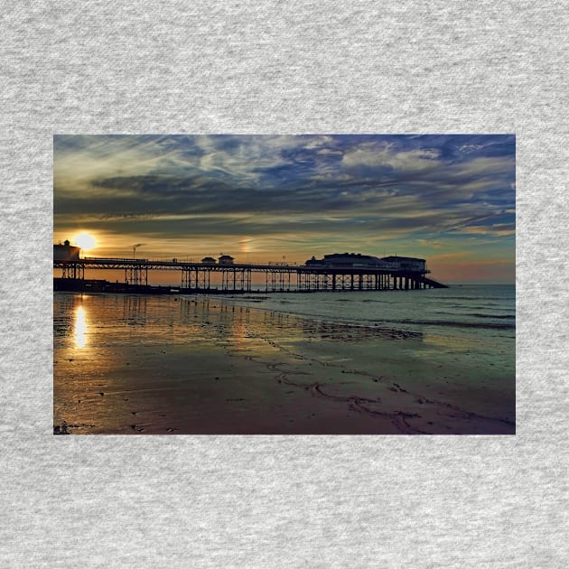 Cromer Pier at sunset by avrilharris